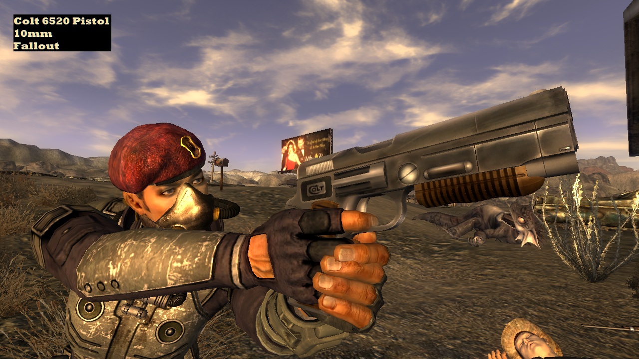 Фоллаут анимация оружия. Fallout 1 Weapons. Fallout New Vegas мод револьвер. Colt 6520 Fallout.