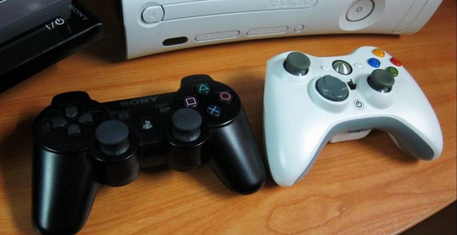 Xbox 360 play. Плейстейшен Xbox 360. Геймпад Xbox 360 и ps3. ПС 3 вс иксбокс 360. Xbox 360 vs ps3 контроллер.