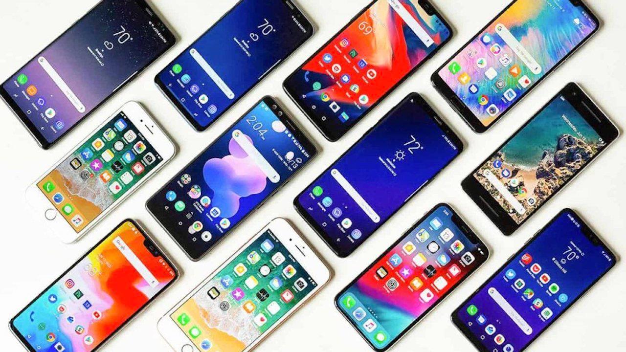Власти обязали предустанавливать на смартфоны 16 российских приложений