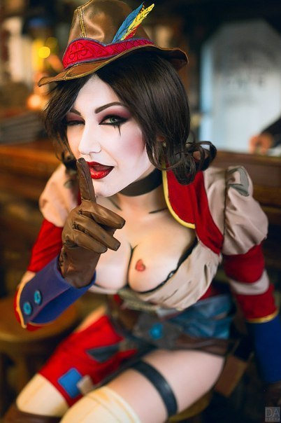 Mad moxxi cosplay